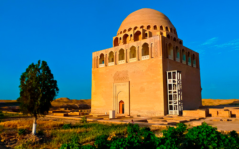 Merw - Mausoleum of Sultan Sanjar